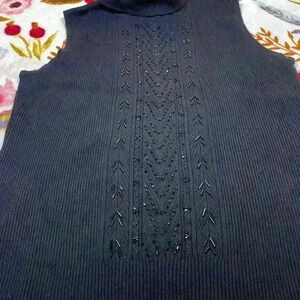 Requirements women’s sleeveless top with turtleneck and acrylic beading, size XL